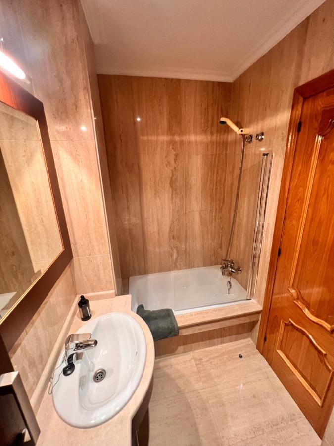 Apartamentos San Martin Ourense Centro 1 المظهر الخارجي الصورة